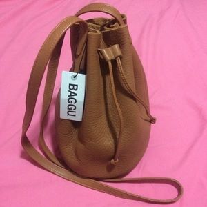 BAGGU Caramel Leather Drawstring Bucket Bag NWT