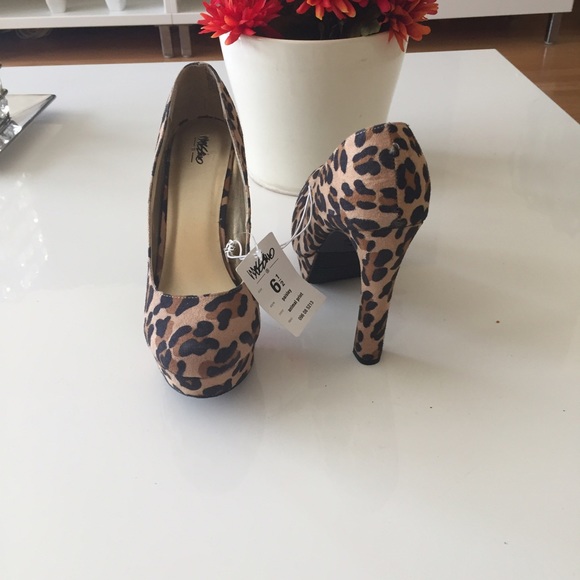 Leopard pumps - Picture 2 of 3