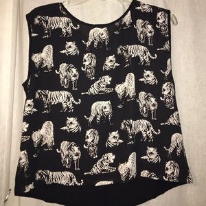 Forever 21 Tiger printed top