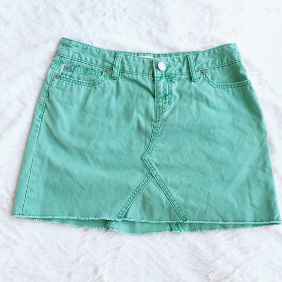 💘 FLASH SALE Gap Kelly Green Cut-Off Jean Skirt