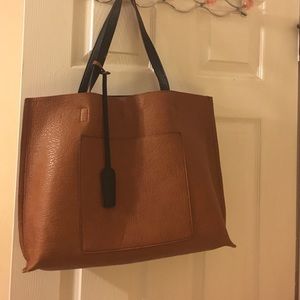 REVERSIBLE Urban Outfitters Tote!