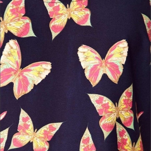 Women's butterfly Sleeveless chiffon blouse - Picture 2 of 3
