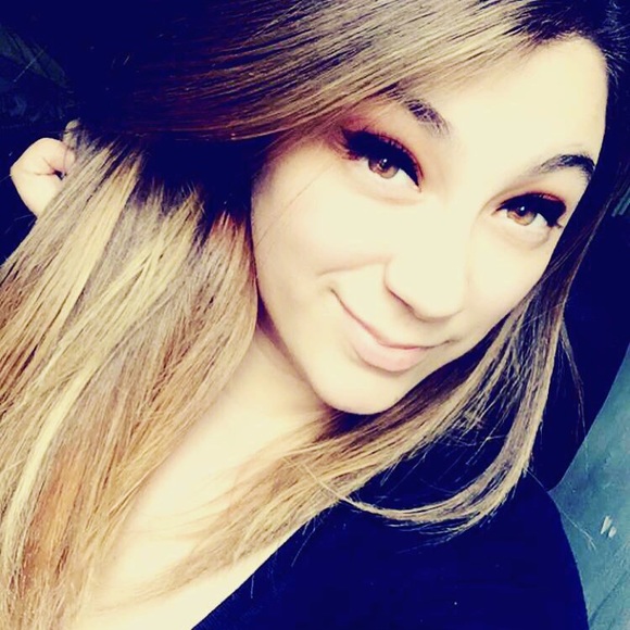 Meet your Posher, Ash