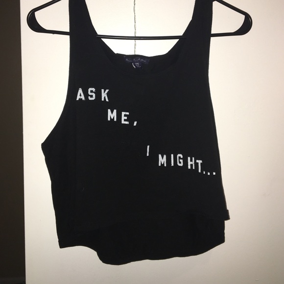 American eagle crop top. Never worn before.