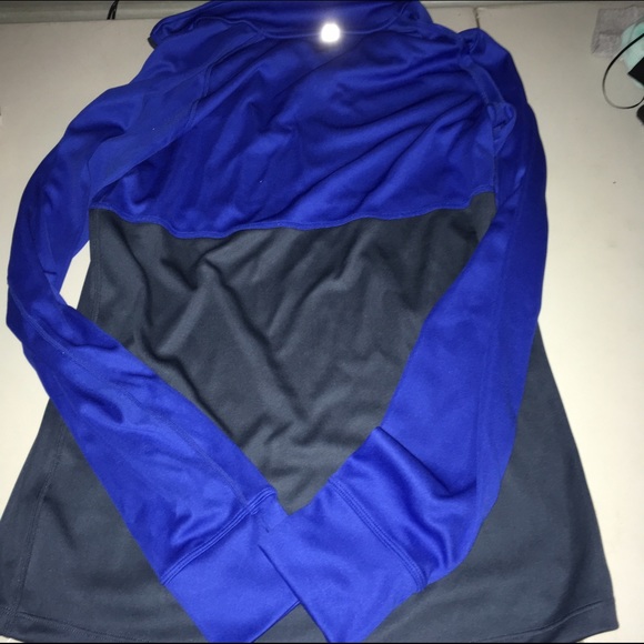 Nike dri-fit pullover from mens dept women too - Picture 3 of 4