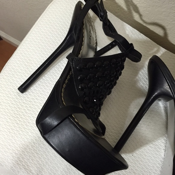 ❌SOLD❌ Never Worn RePosh Bebe Sexy Heels - Picture 4 of 4