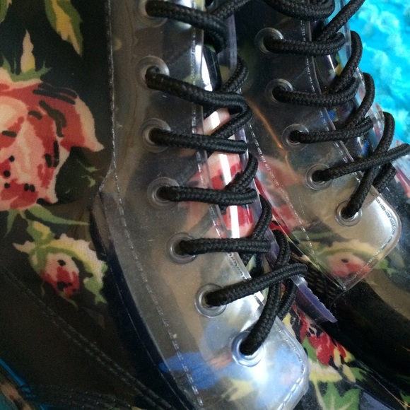 SOLD ON ♏️ERCARI - Picture 2 of 2