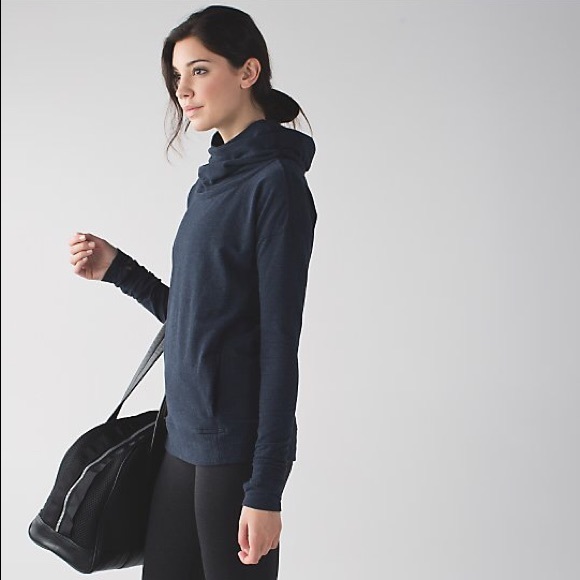 Lululemon stress less hoodie in naval blue