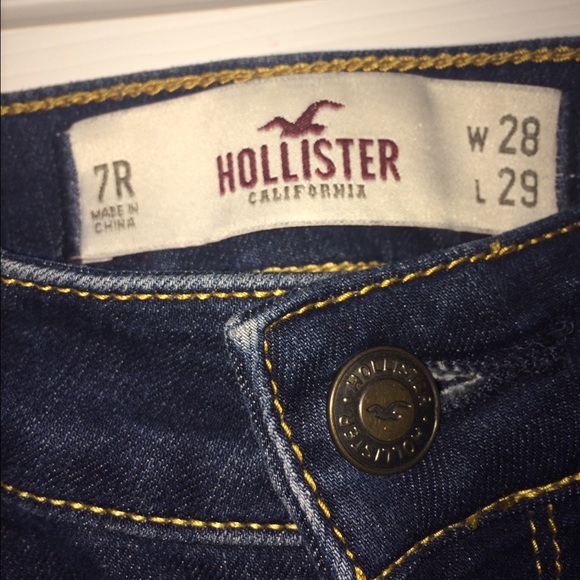 ❌SOLD❌ Hollister jeans - Picture 3 of 4