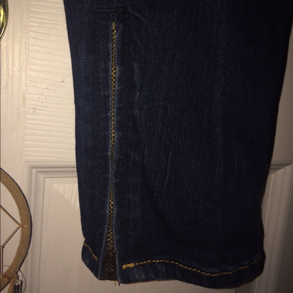 ❌SOLD❌ Hollister jeans - Picture 4 of 4
