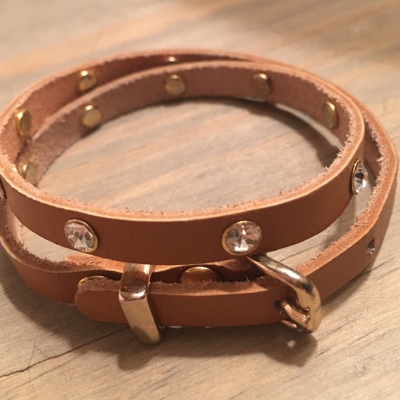 Wrap around studded bracelet - Picture 2 of 2