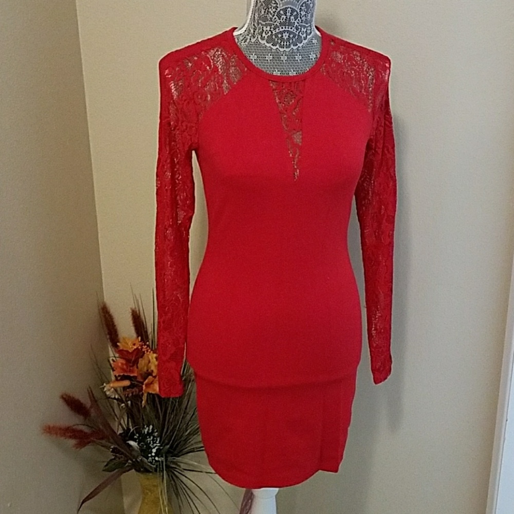 Guess short red sexy dress, long sleeve