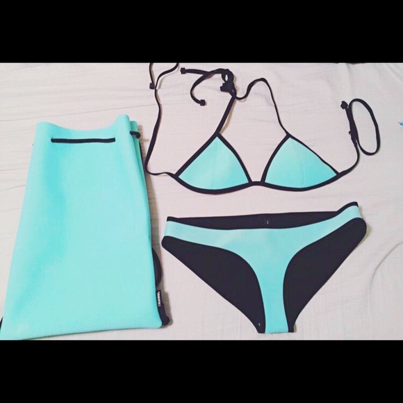 Triangl bikini•Santa Rosa Splash• - Picture 2 of 4