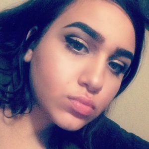 Meet your Posher, Haya