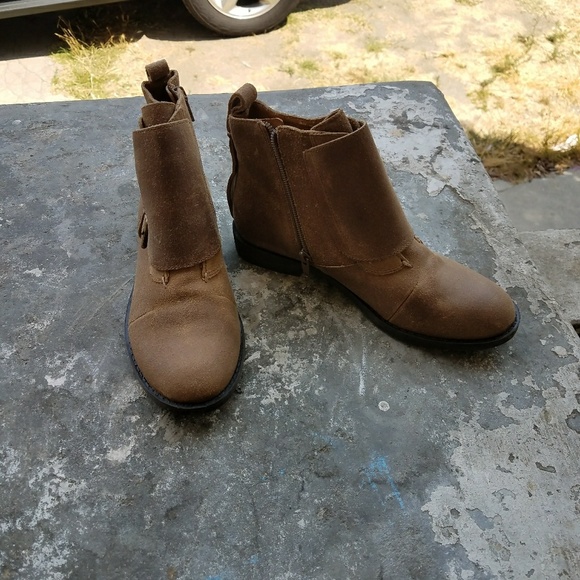 🎉New bcbgeneration BGglowe monk strap ankle boots - Picture 2 of 7