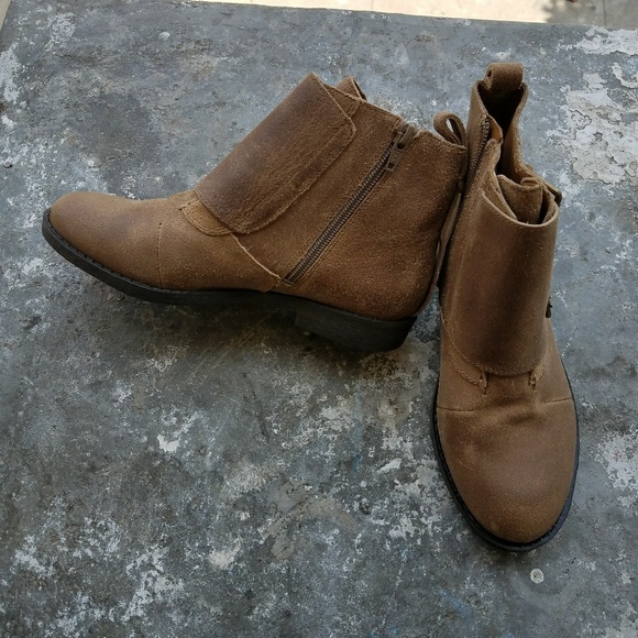 🎉New bcbgeneration BGglowe monk strap ankle boots - Picture 5 of 7