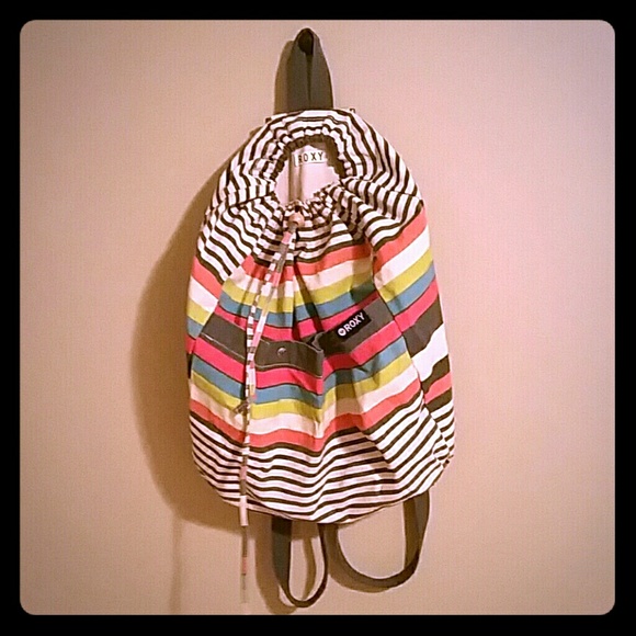Super cute roxy drawstring backpack / bag