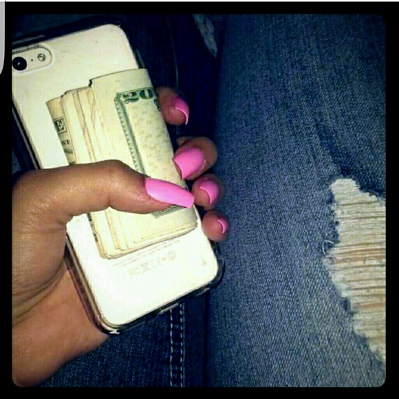 Looking For A Iphone 5s-6s - Picture 1 of 1