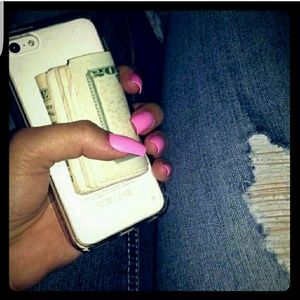 Looking For A Iphone 5s-6s