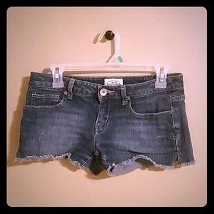 Medium wash aeropostale denim shorts