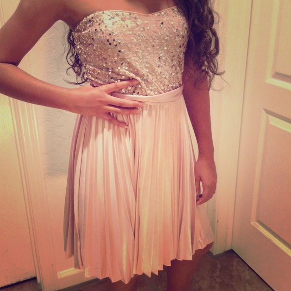 💖Sequined Pearl Pink Dress💖