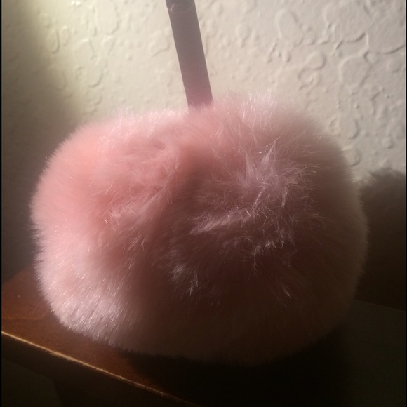 I pink chain Pom Pom - Picture 1 of 3