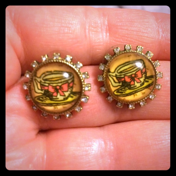 Betsey Johnson teacup earrings