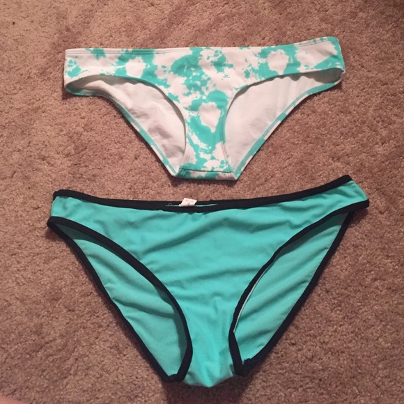 2 bikini bottoms