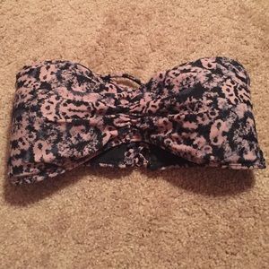 Strapless bikini top