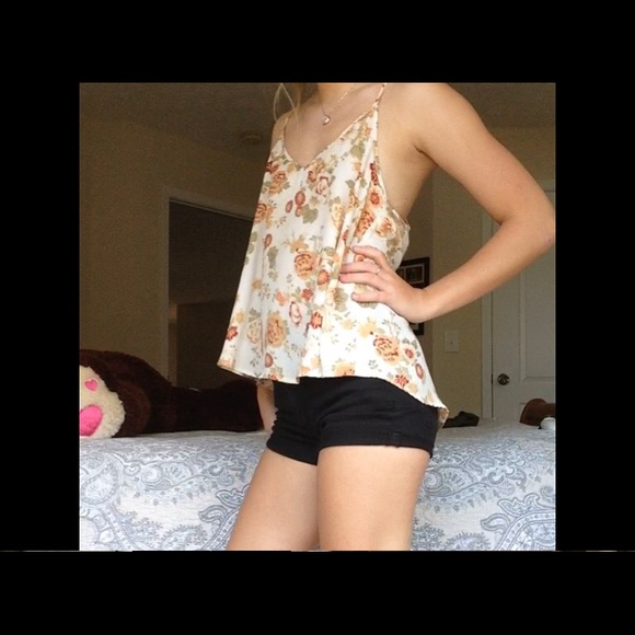 Patterned Tank - Picture 2 of 4