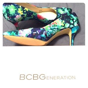 BCBGeneration single sole pumps