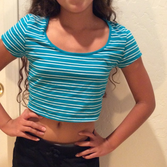 💙💙Striped Forever21 Crop Top💙💙