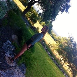 Meet your Posher, Angela