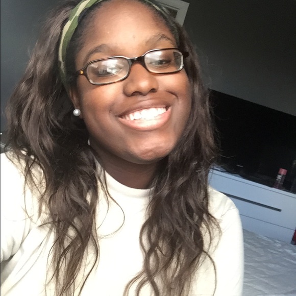 Meet your Posher, Sade