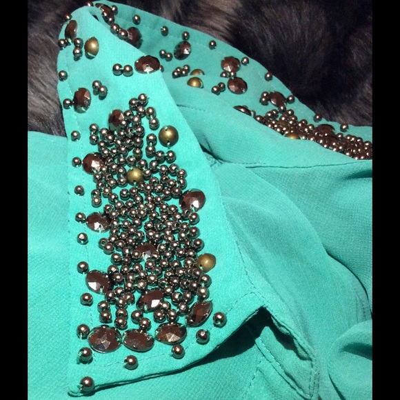 Button-Down Blouse🐬 - Picture 4 of 4
