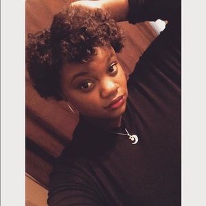 Meet your Posher, Leigh