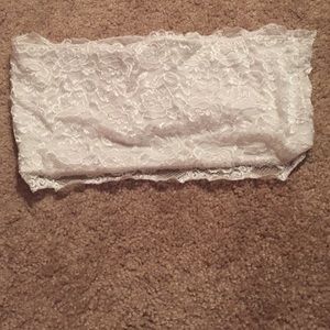 White lace bandeau