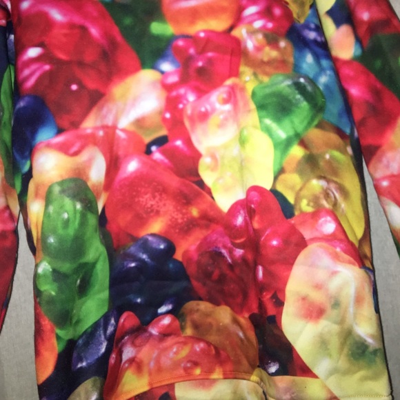 Gummybear Pullover - image 2