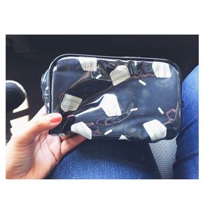 Super cute makeup bag