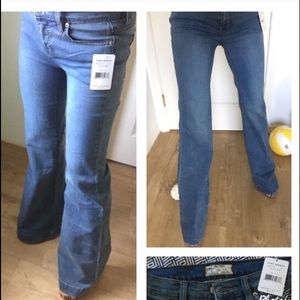 Free People sz 26, NWT💋 MSRP $78 Classic flare 🌺
