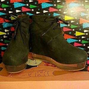 Alexis by Jeffrey Campbell