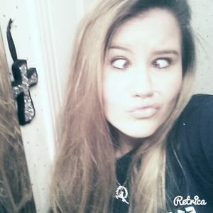 Meet your Posher, Angela