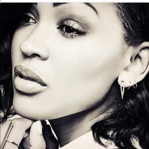 Meet your Posher, Ghenet