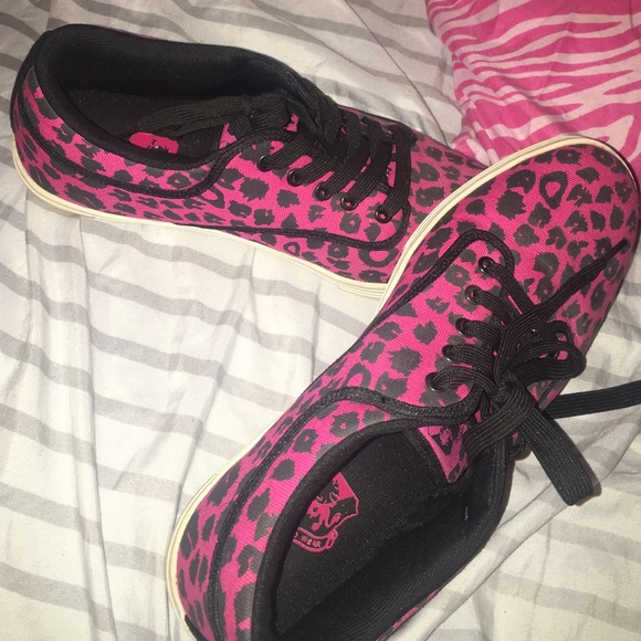 Vlado pink cheetah print sneakers