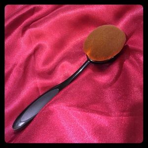 🔴 Toothbrush Style Foundation/Contour Brush Large