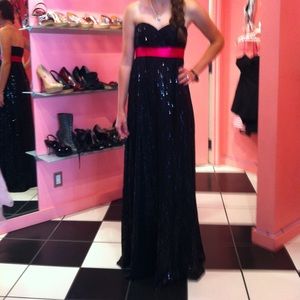 BETSEY JOHNSON gown