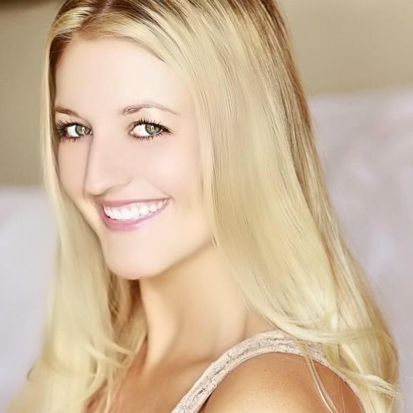 Meet your Posher, Jaymee - Picture 1 of 1