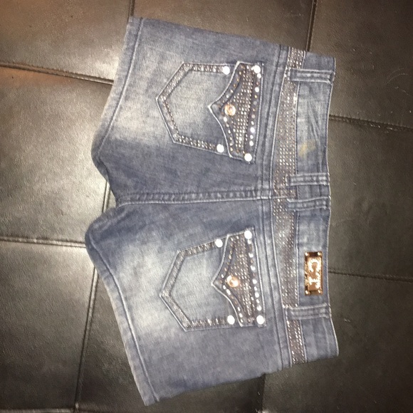 CESTTOI JEANS SHORTS Sz Medium Never Worn-stretch