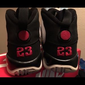 Jordan retro 9 5.5 youth
