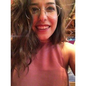 Meet your Posher, Hala